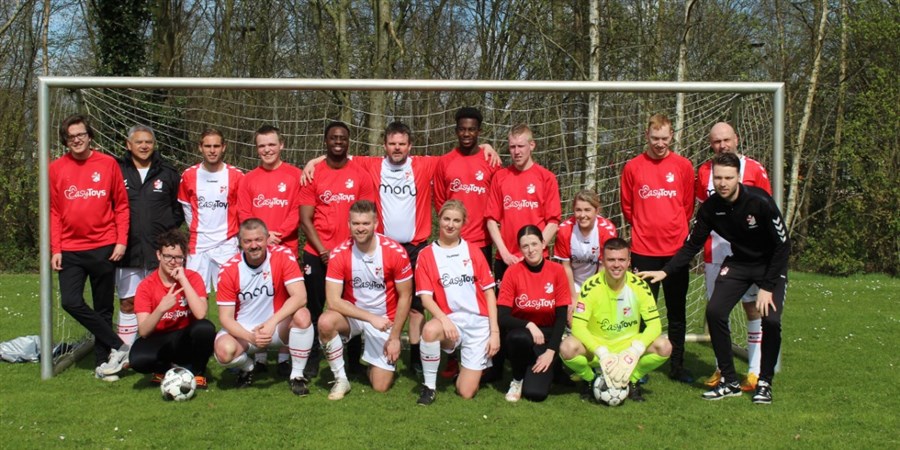 Teamfoto met de deelnemers van Scoren in Drenthe 